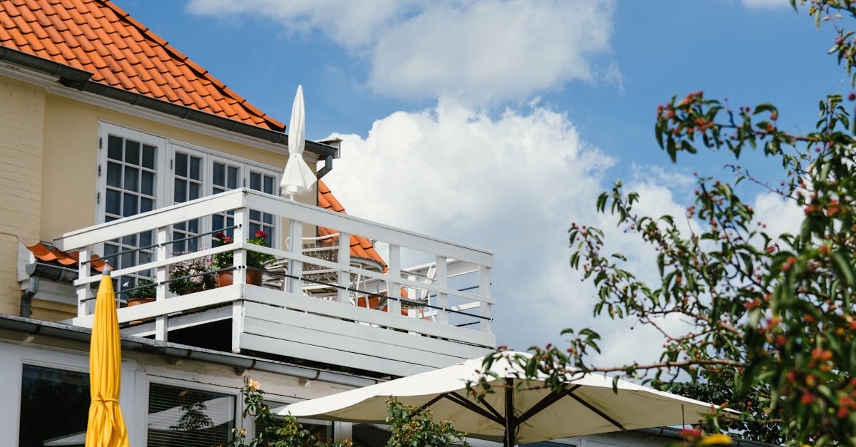 learn about lumbar decompression, a surgical procedure designed to relieve lower back pain caused by compressed nerves. discover the benefits, risks, and recovery process associated with lumbar decompression surgery.