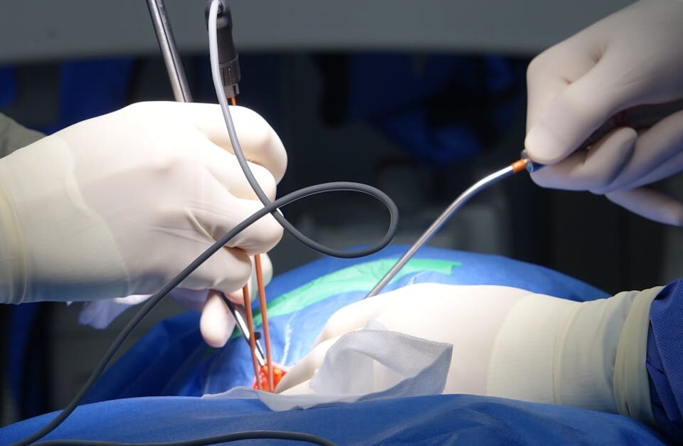 discover the benefits of minimally invasive surgery, a modern medical approach that uses small incisions, resulting in less pain, faster recovery, and reduced scarring compared to traditional surgical methods.