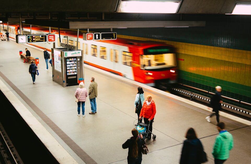 explore the latest trends and innovations in mobility. discover how technology, smart transportation, and sustainable solutions are reshaping the way we move in urban and rural environments.